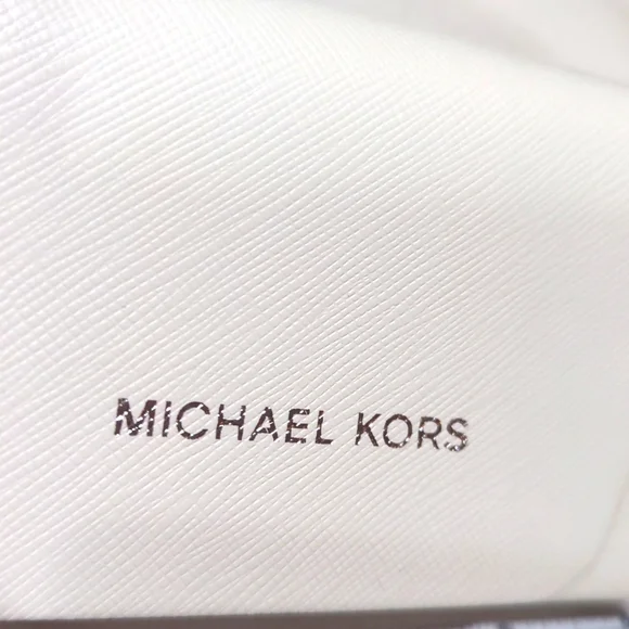 Michael Kors Sunglasses Case - Picture 3 of 8